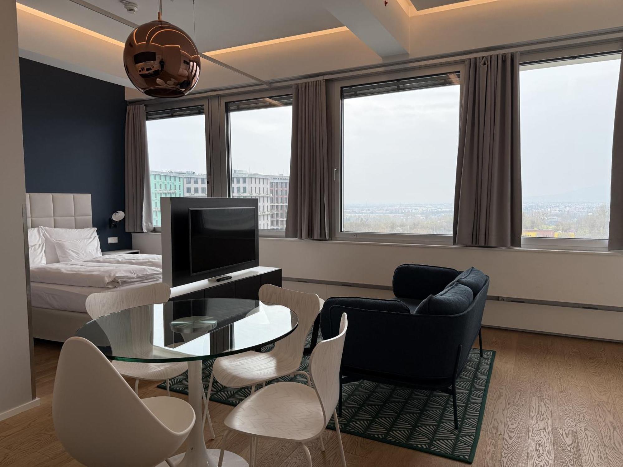 Penthouse-flair With Skyline-view Apartmán